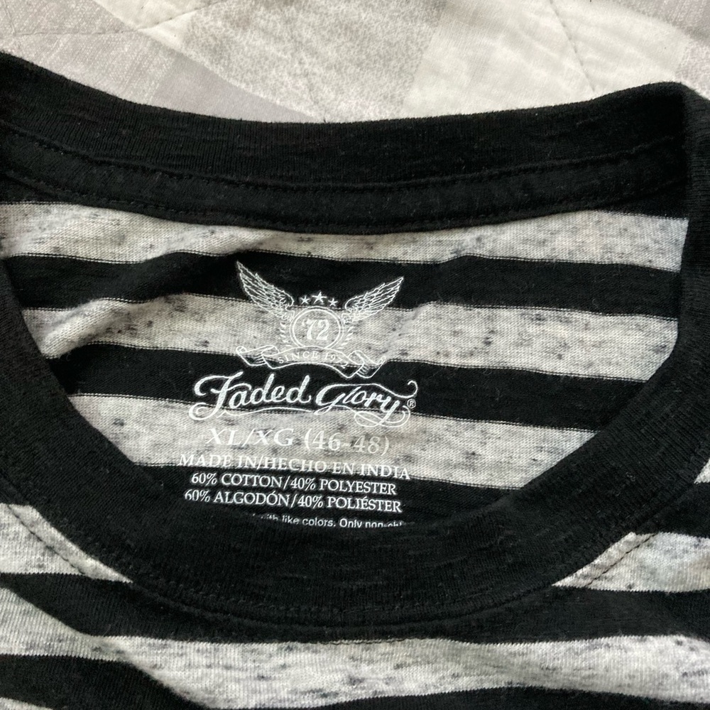 Stripe T Shirt black and health gray. Super comfortable!